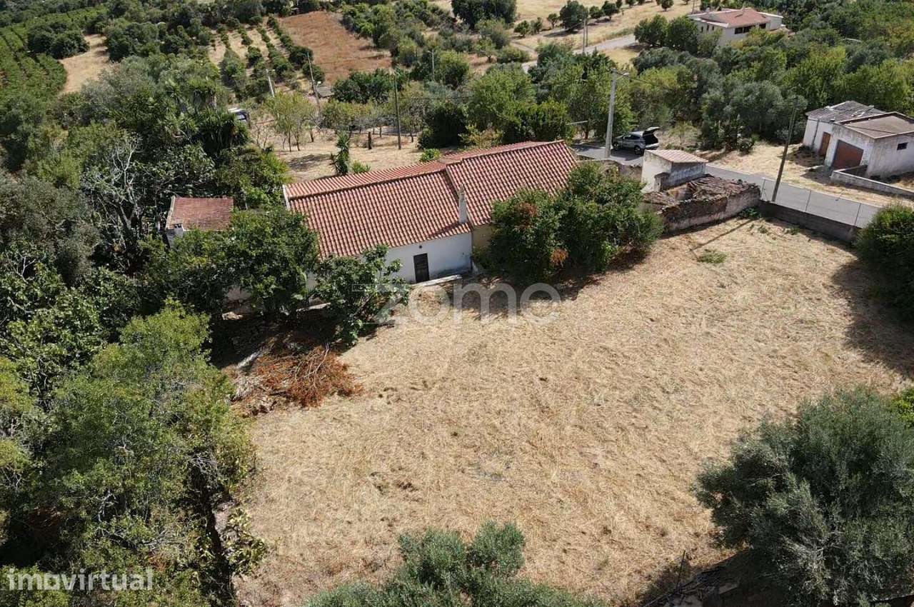 Duas Moradias independentes + Garagem, em Messines de Cima - Grande imagem: 4/60