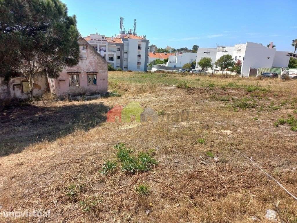 Terreno urbano de 4800 m2 na Caparica - Grande imagem: 3/25