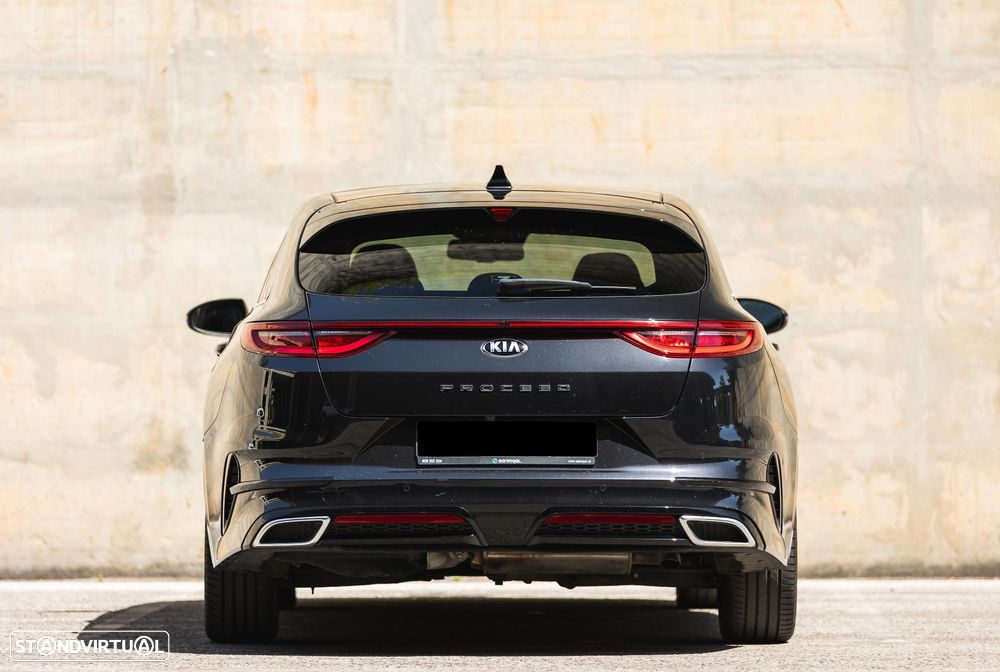 Kia ProCeed - 1