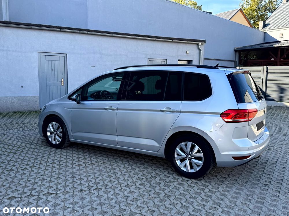 Volkswagen Touran 1.6 TDI SCR BlueMotion Technology Comfortline - 14