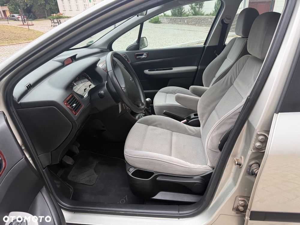 Peugeot 307 1.6 XT Premium - 11