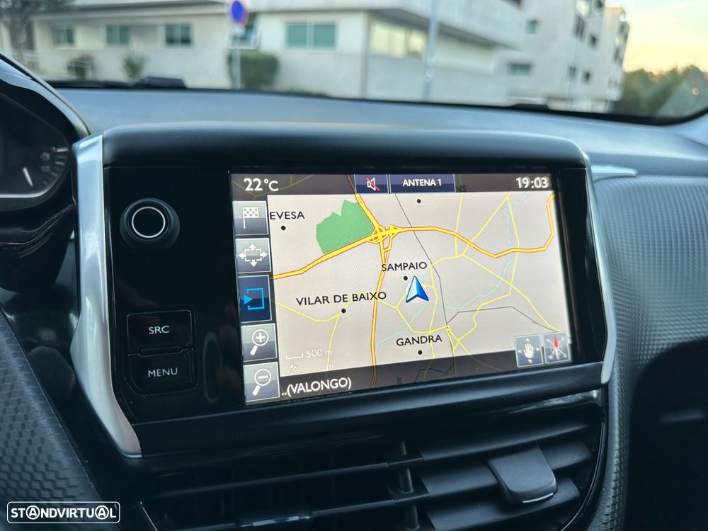 Peugeot 2008 1.6 BlueHDi Style - 51
