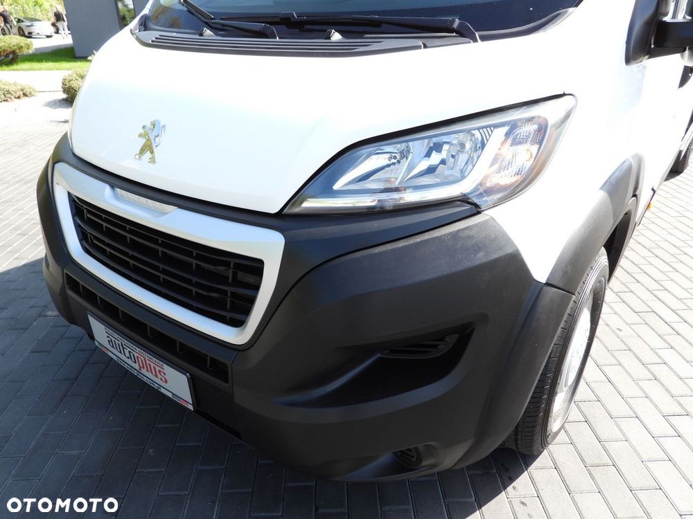 Peugeot BOXER  WYWROTKA PODWÓJNA KABINA DOKA 7 MIEJSC TEMPOMAT KLIMATYZACJA  140KM - 19