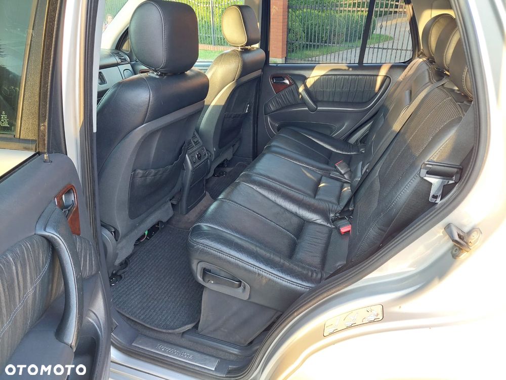 Mercedes-Benz ML - 10