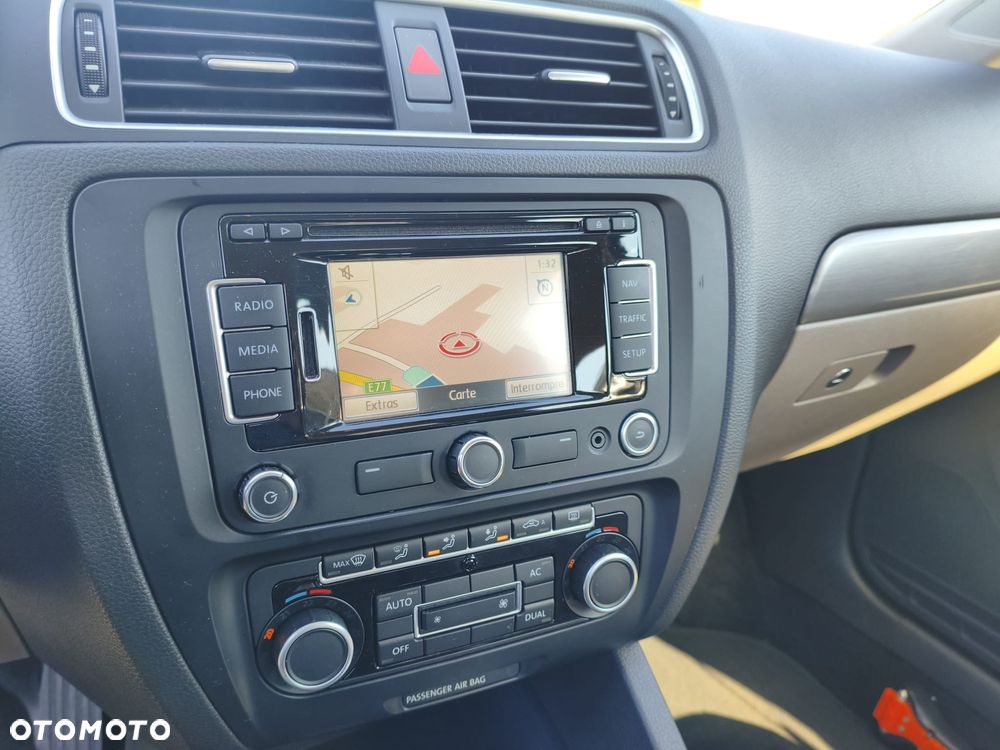 Volkswagen Jetta 1.4 TSI DSG Comfortline - 20