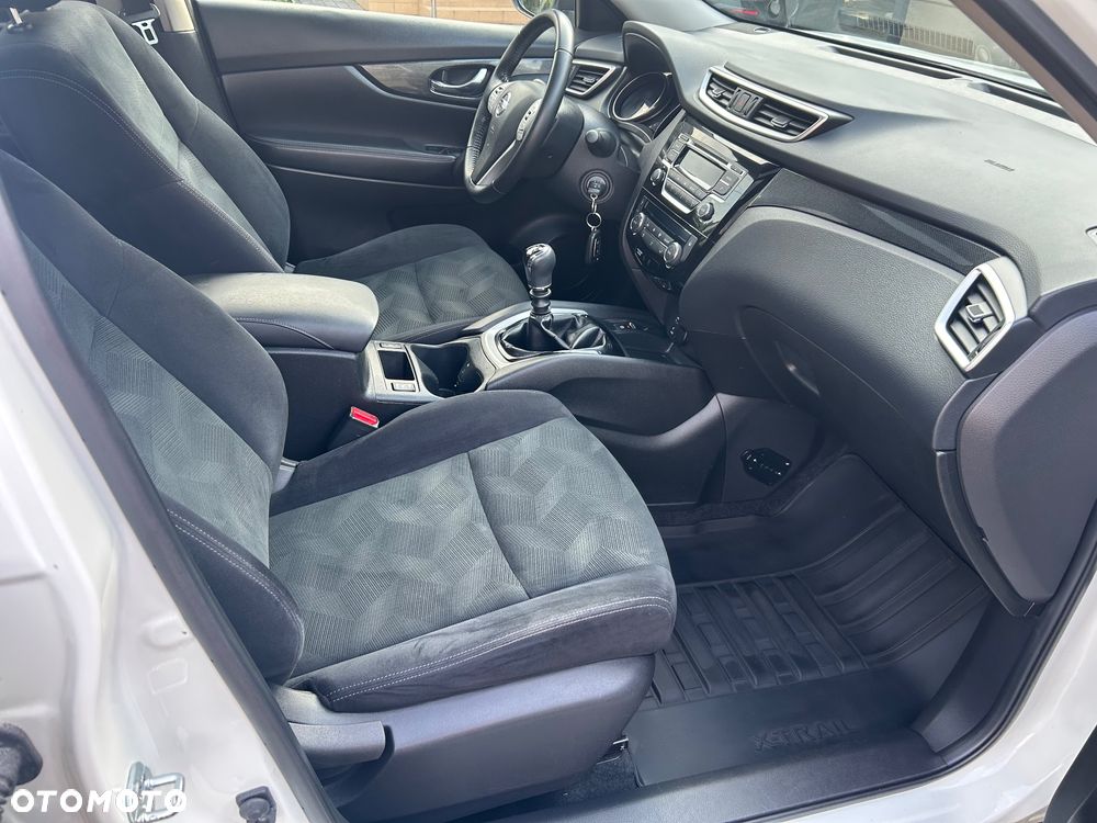 Nissan X-Trail 1.6 DIG-T N-Connecta 2WD - 11