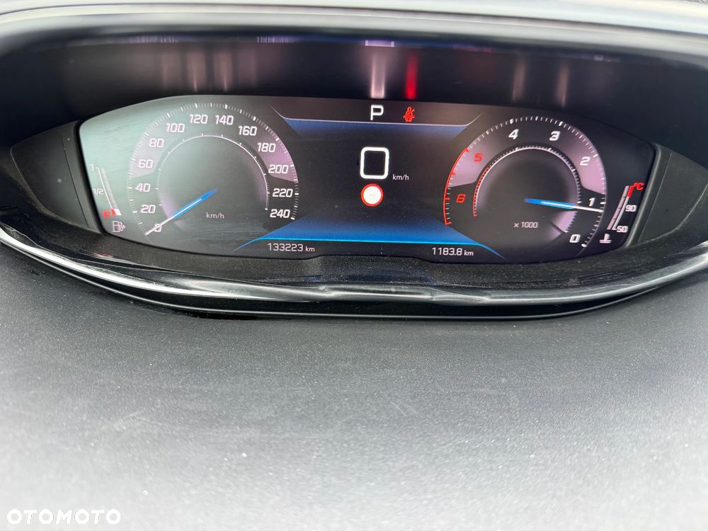 Peugeot 3008 1.5 BlueHDi Allure S&S EAT8 - 11