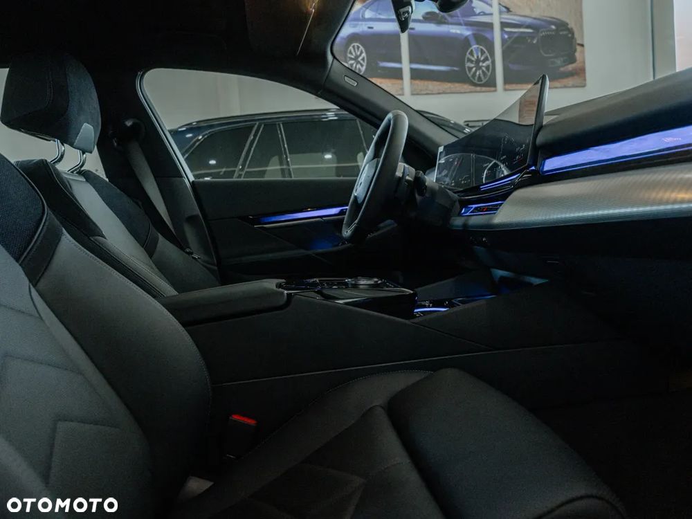BMW Seria 5 520i - 10