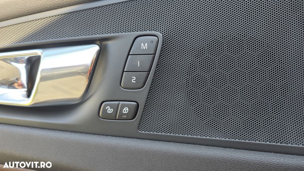 Volvo XC 60 D4 AWD Inscription - 18