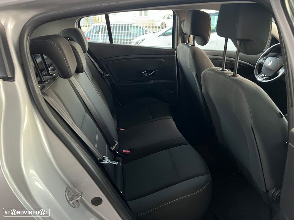 Renault Mégane 1.5 dCi Limited - 19