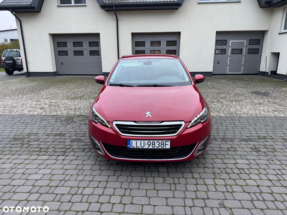 Peugeot 308 - 8