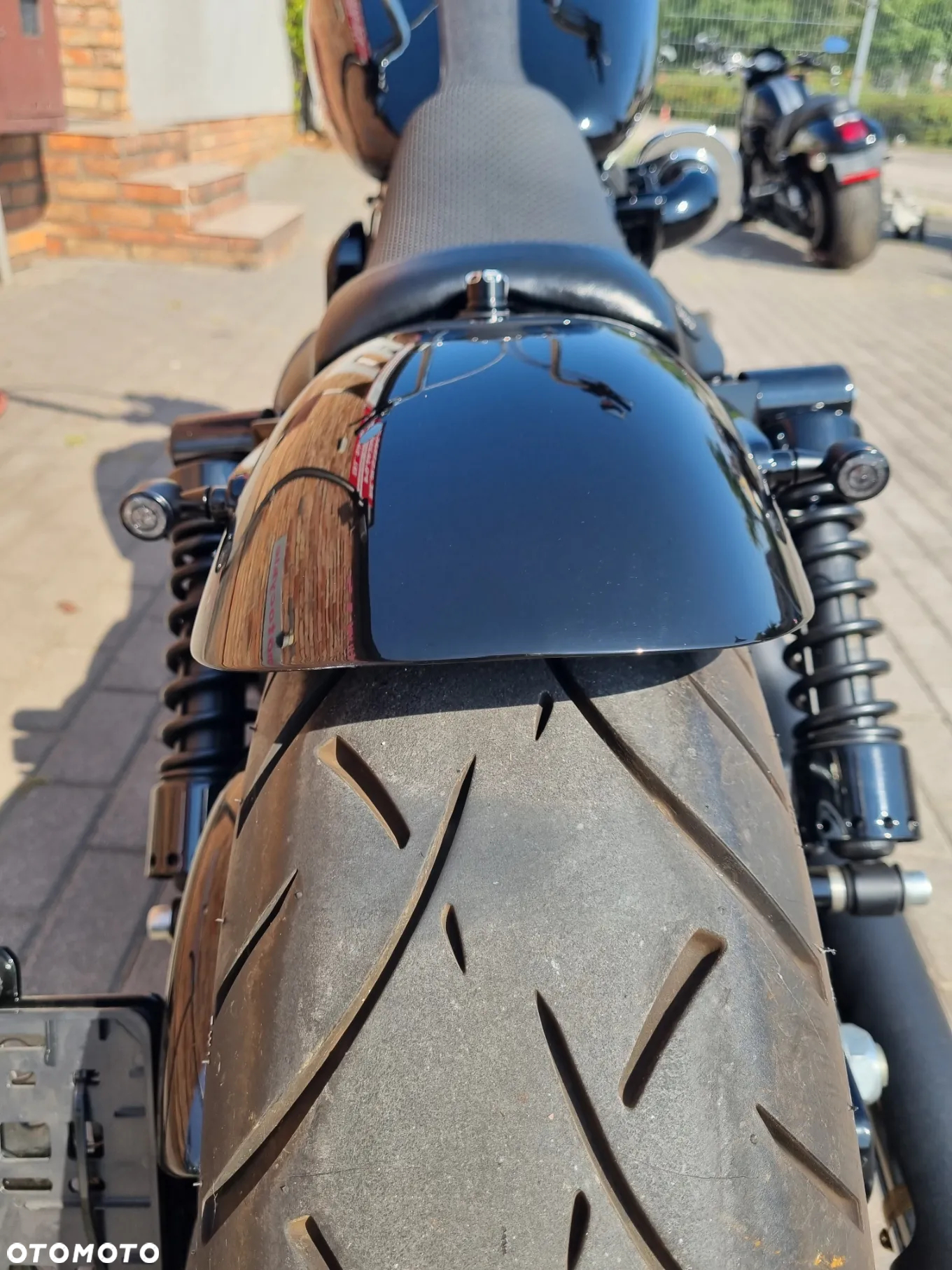 Harley-Davidson Dyna Street Bob - 14