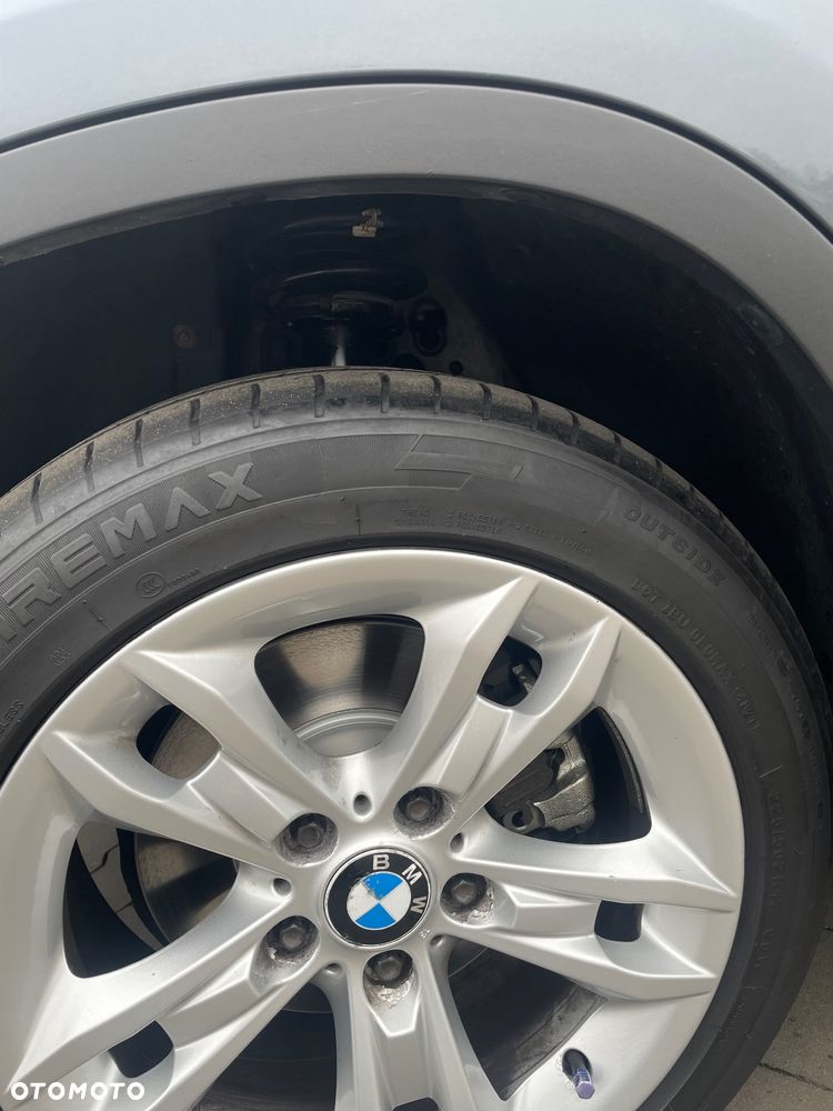 BMW X1 xDrive18d - 11