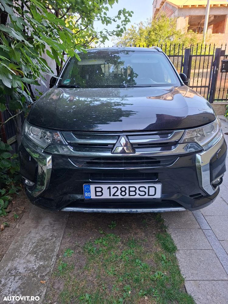 Mitsubishi Outlander 2.0 4WD Top - 7