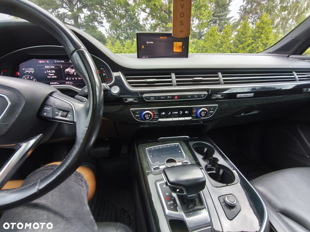 Audi Q7 - 7