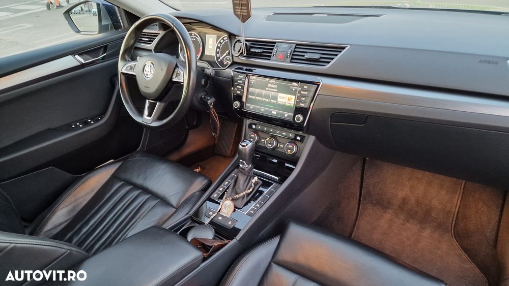 Skoda Superb 2.0 TDI DSG 4X4 Style - 10