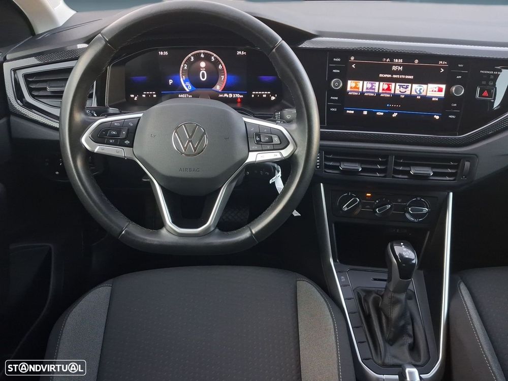 Volkswagen Polo 1.0 TSI Urban DSG — fotografia 11