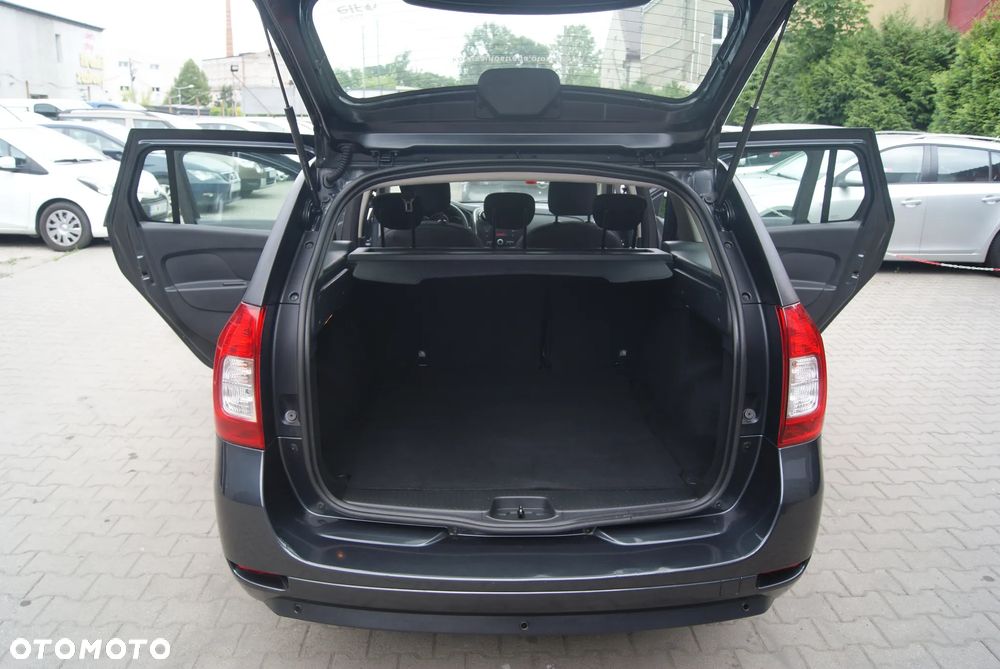 Dacia Logan 1.2 16V Laureate - 10