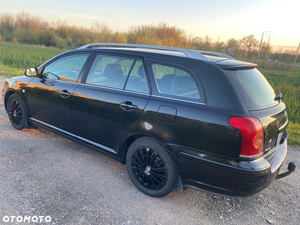 Toyota Avensis 1.8 VVT-i Sol - 15