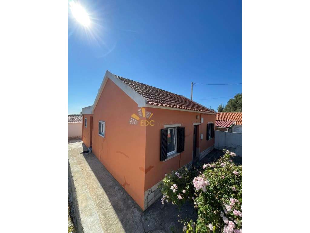 Moradia Térrea T2 + 1 Renovado | Manique de Cima ( Sintra) | Não pe... - Grande imagem: 2/29