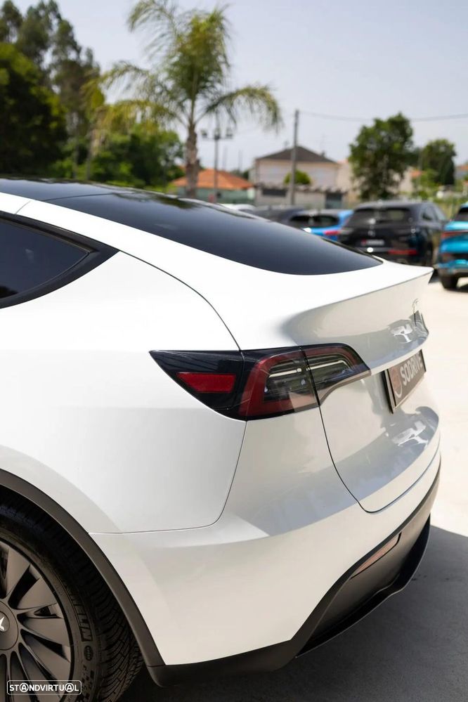 Tesla Model Y Standard - 18
