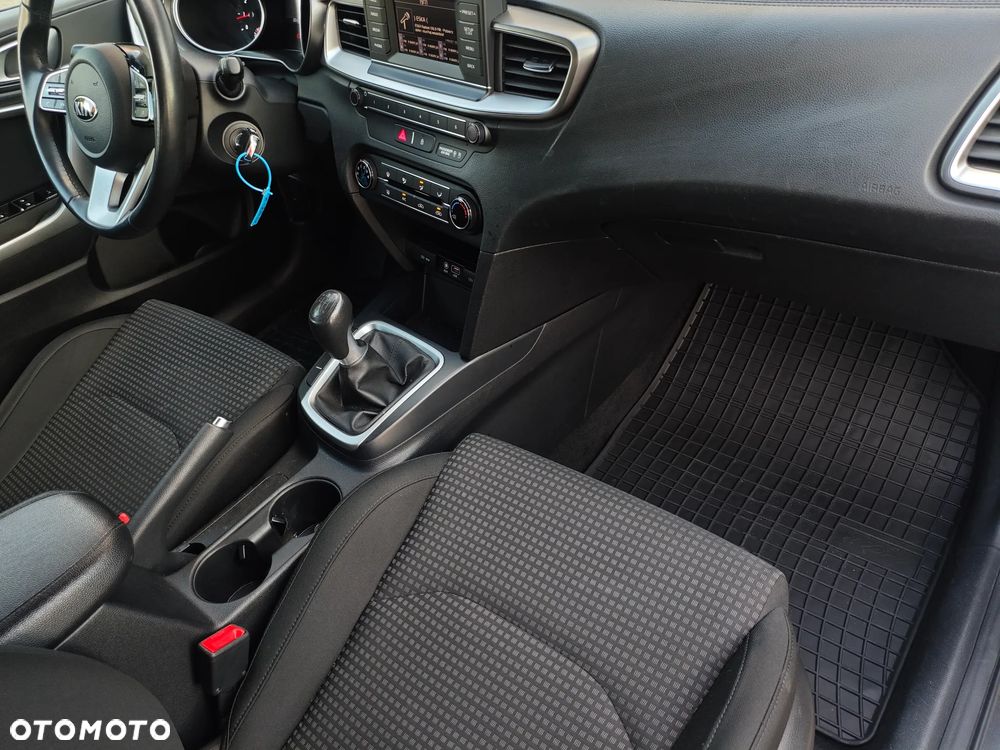 Kia Ceed - 18
