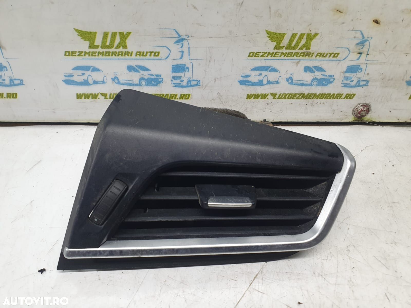Grila aer bord 9287292 BMW Seria 2 Active Tourer F45 [2014 - 2018] - 1