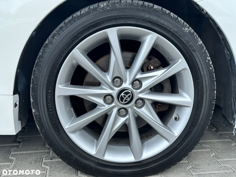 Toyota Prius+ (Hybrid) Executive - 15