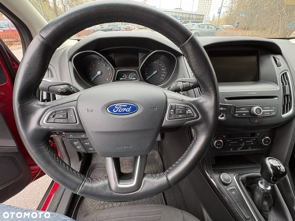 Ford Focus 1.5 EcoBoost Titanium ASS - 10