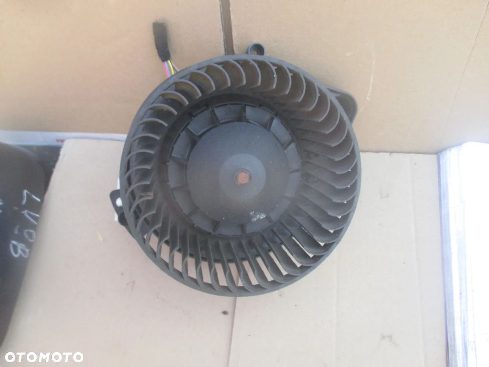 wentylator Dmuchawy Audi A4 B7 Valeo Europa 8E1820021E 983692C - 3