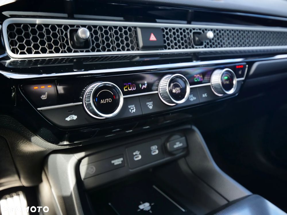 Honda Civic 2.0 i-MMD Sport CVT - 28