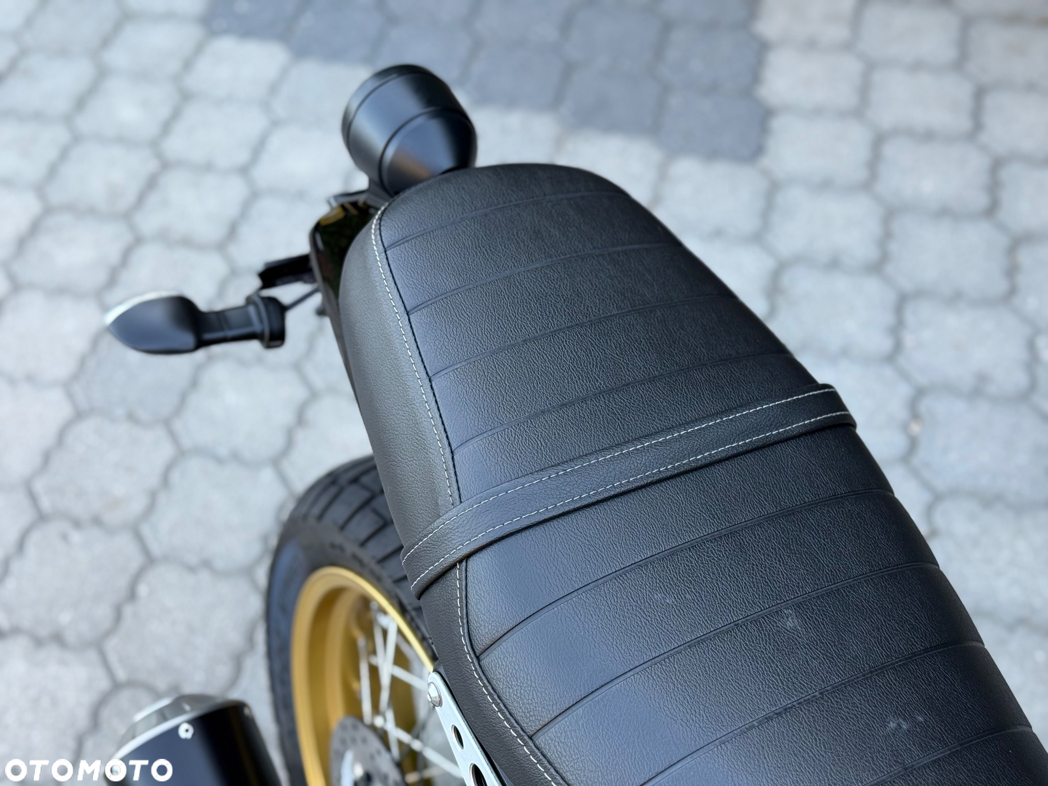 Yamaha XSR - 18