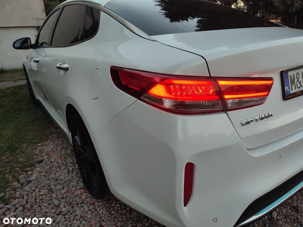 Kia Optima Plug-in Hybrid - 19