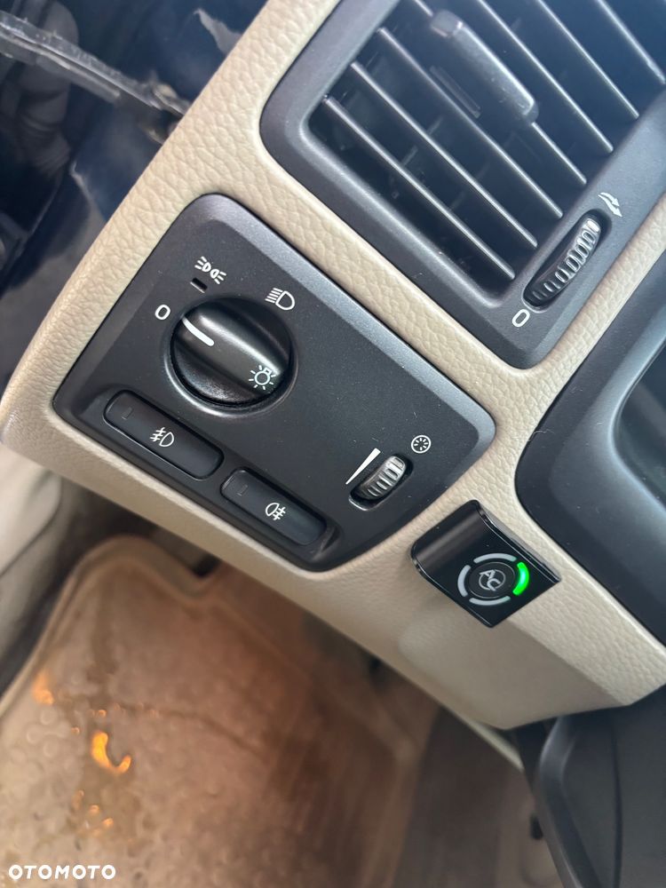 Volvo XC 70 AWD Momentum - 14