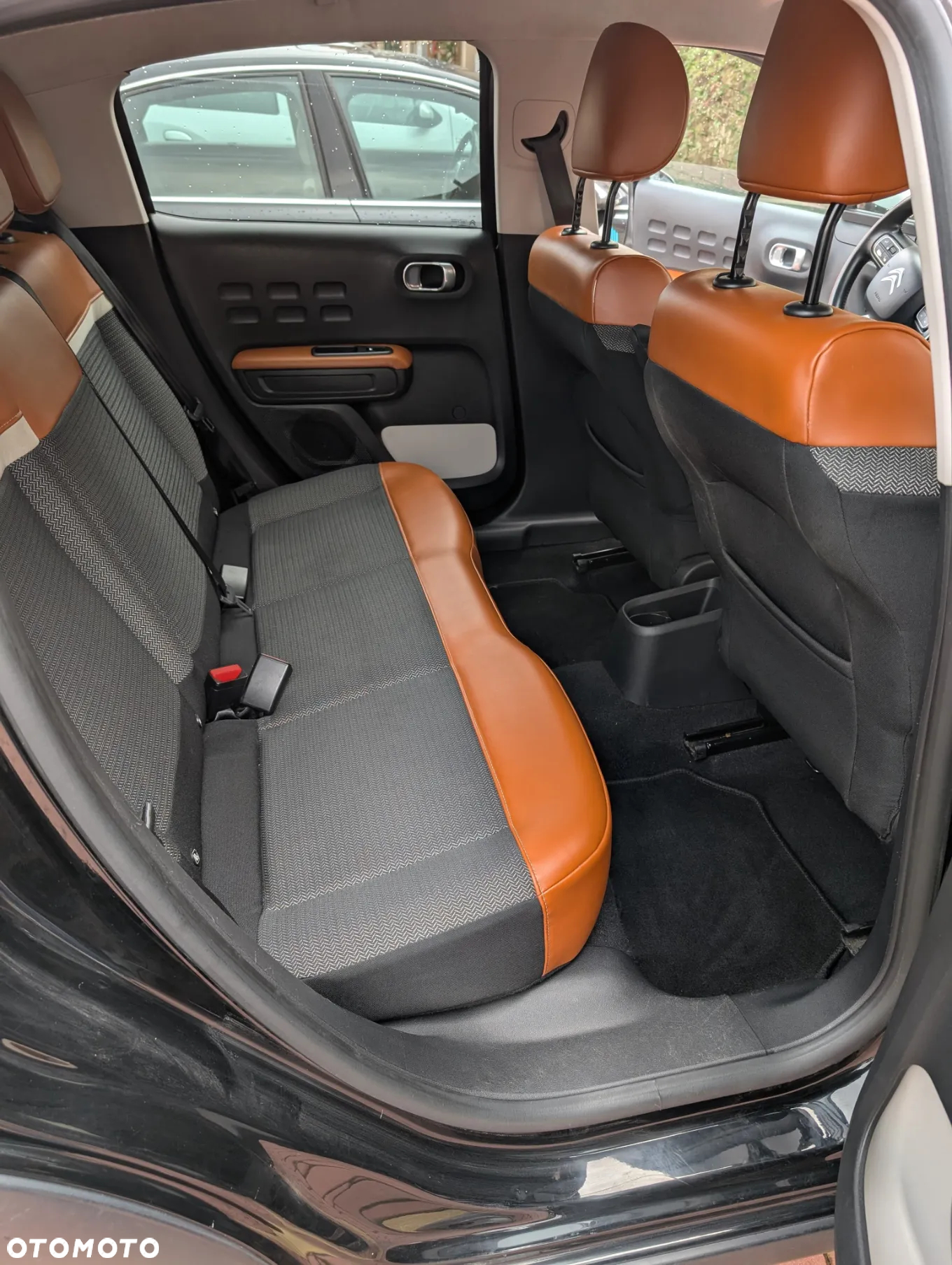Citroën C3 1.2 PureTech Shine S&S - 12