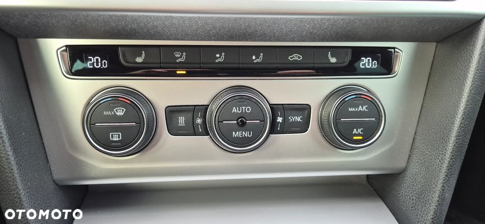 Volkswagen Passat 2.0 TDI SCR (BlueMotion Technology) DSG Comfortline - 26