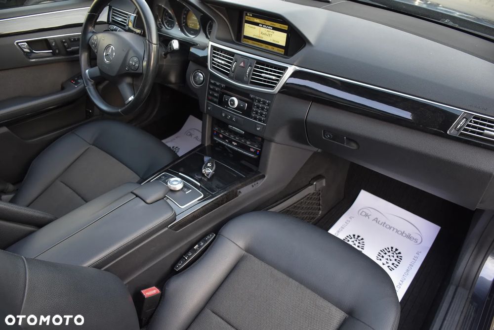 Mercedes-Benz Klasa E 350 CDI DPF 4Matic BlueEFFICIENCY 7G-TRONIC Avantgarde - 26