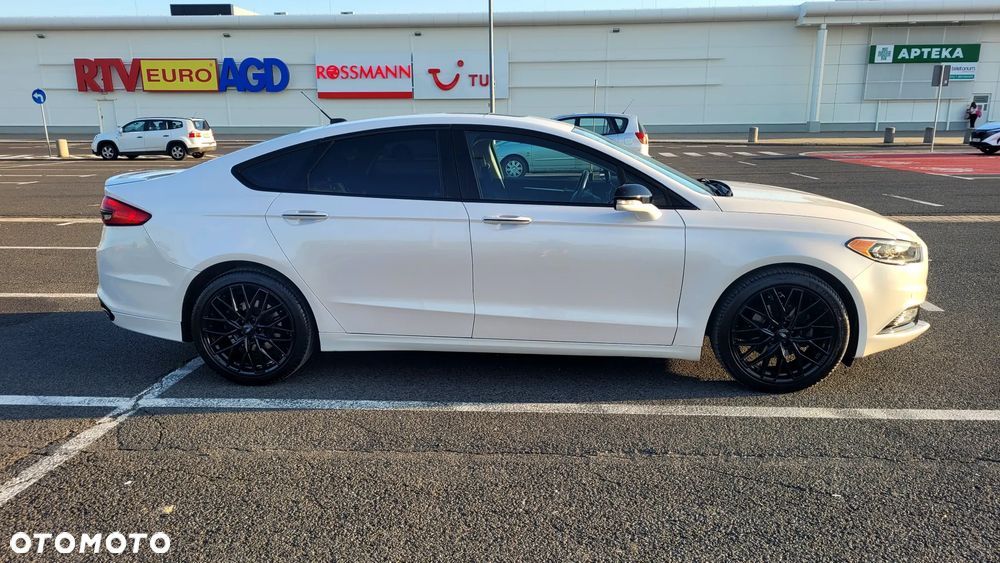 Ford Fusion - 12