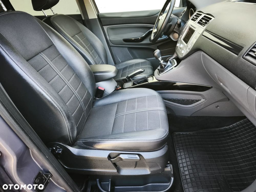 Ford Kuga 2.0 TDCi 2x4 Champions Edition - 19