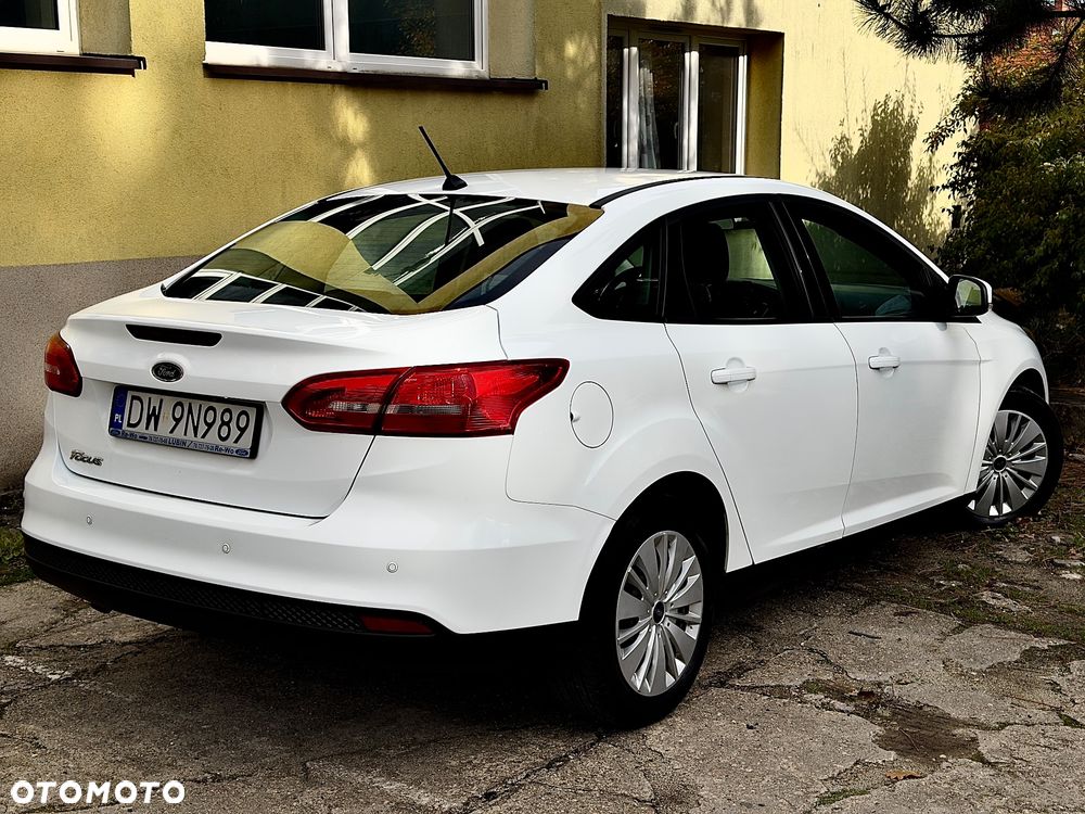 Ford Focus - 32