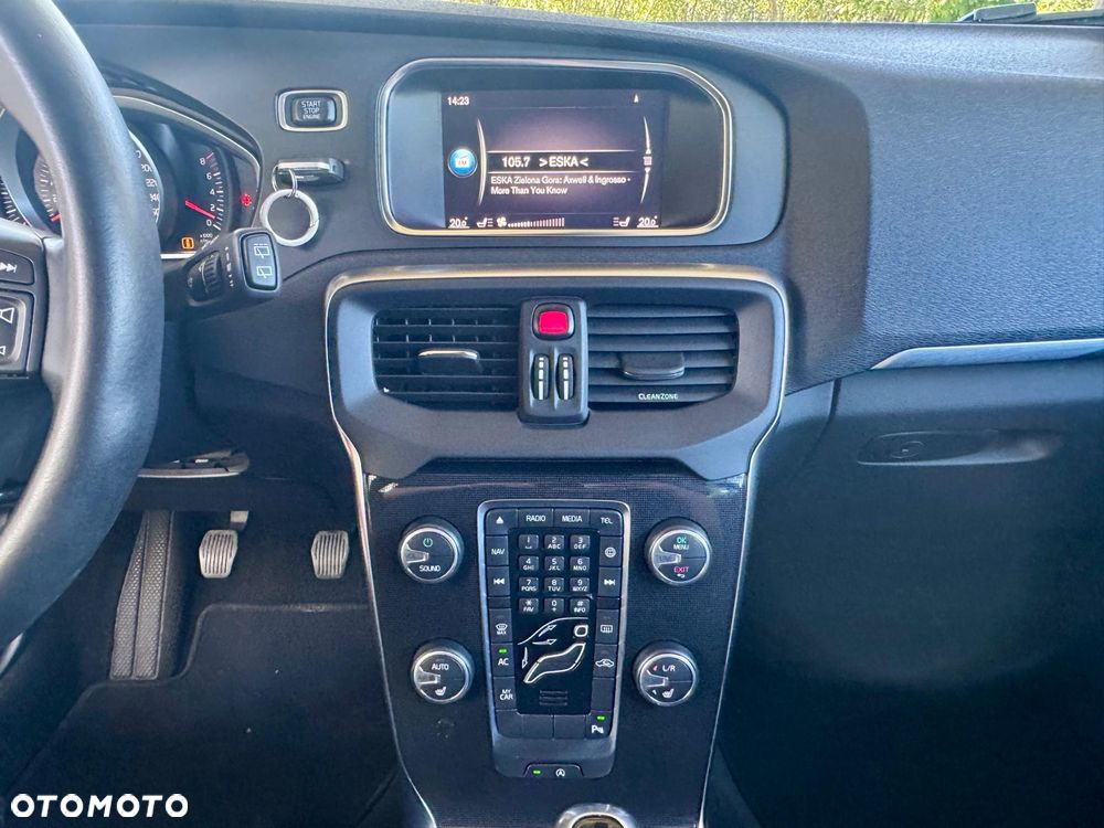 Volvo V40 T3 Drive-E Momentum - 11