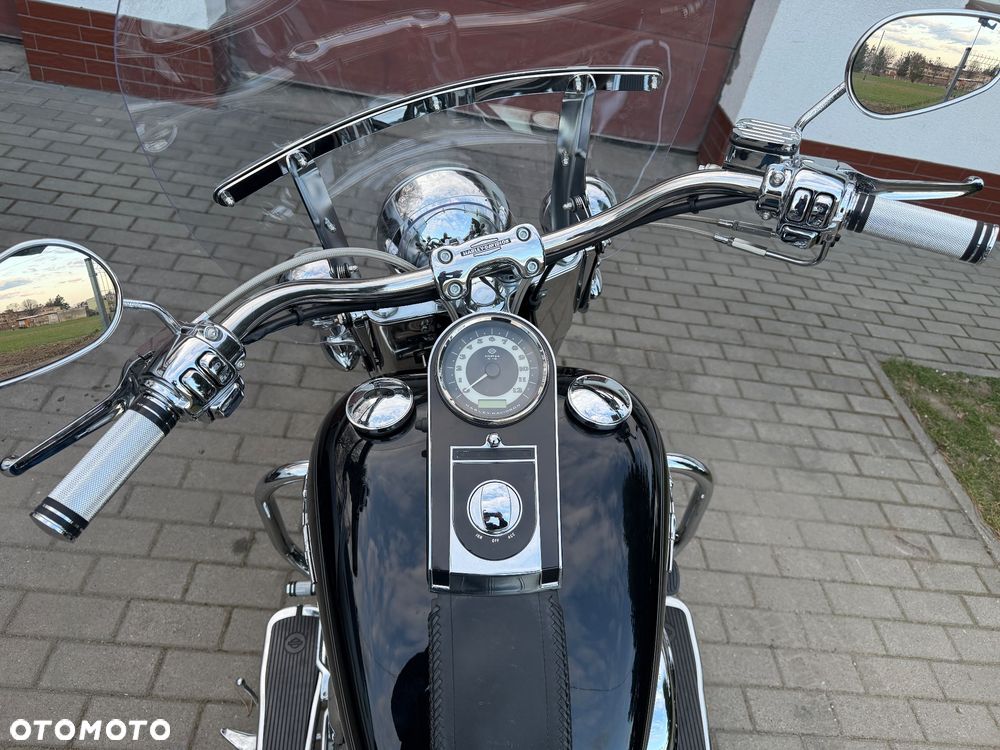 Harley-Davidson Softail Deluxe - 3