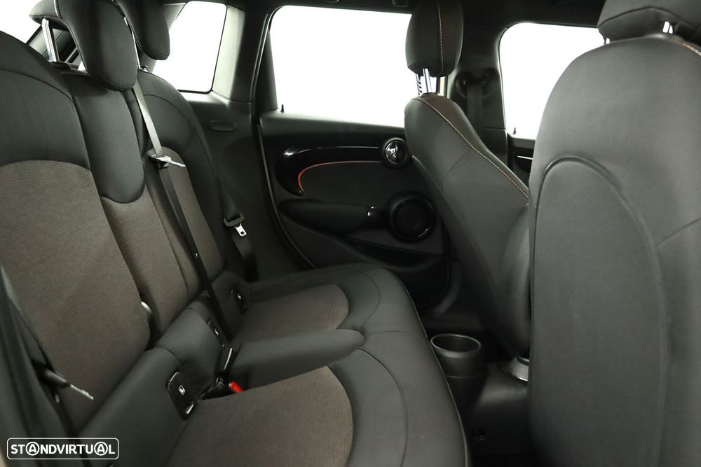 MINI 5 Portas Cooper Premium Classic Auto - 20