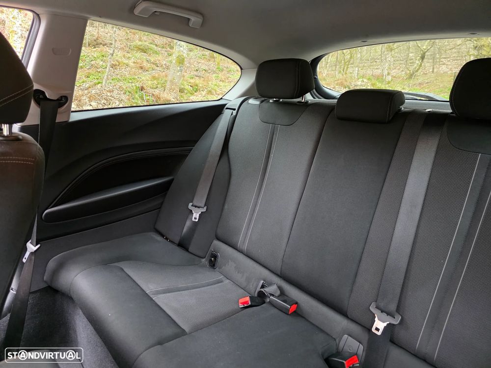 BMW 116 d EfficientDynamics Edition Sport Line - 17