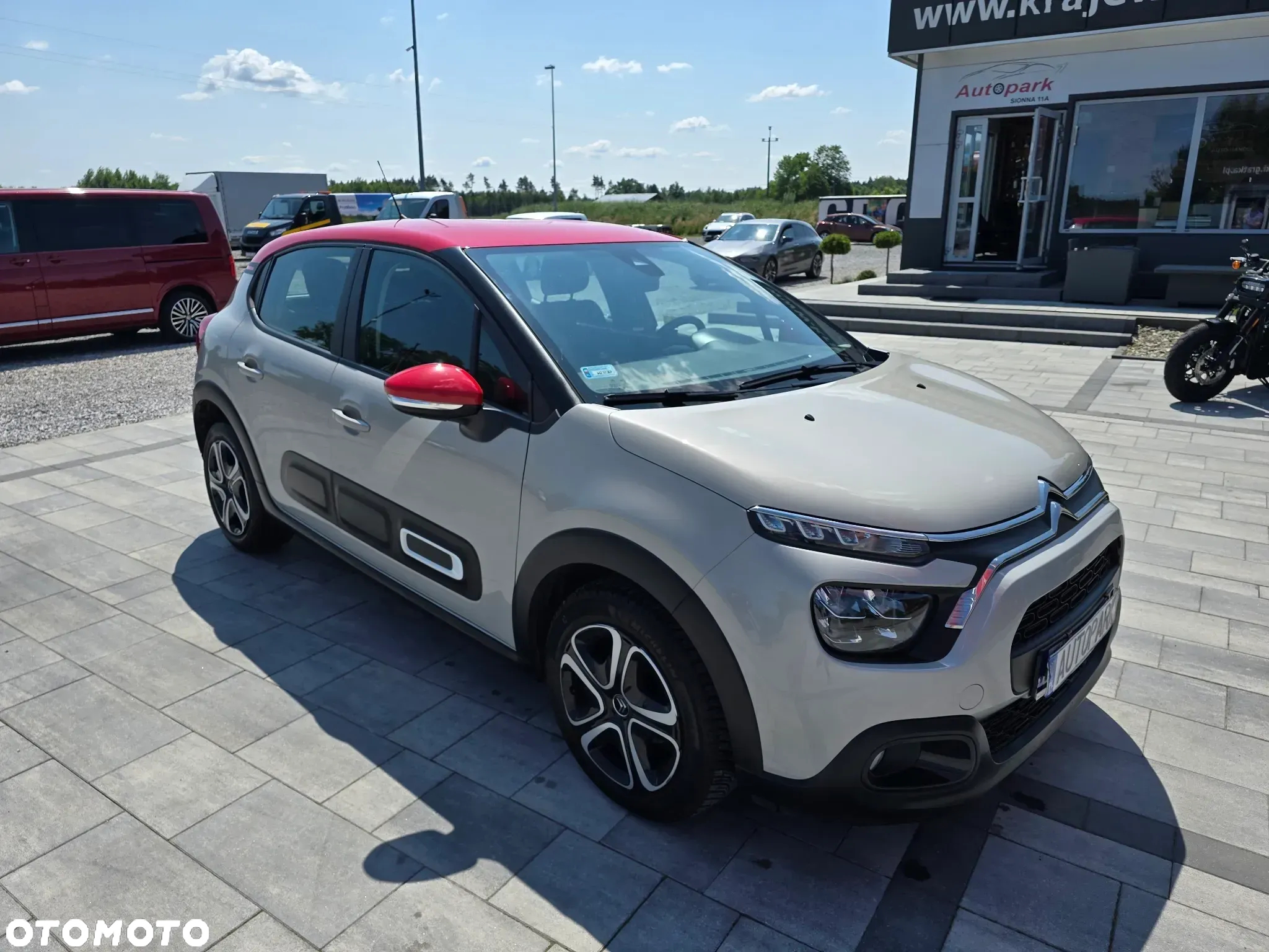 Citroën C3 1.2 PureTech Shine - 2