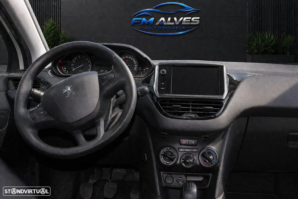 Peugeot 208 82 PureTech Style - 12