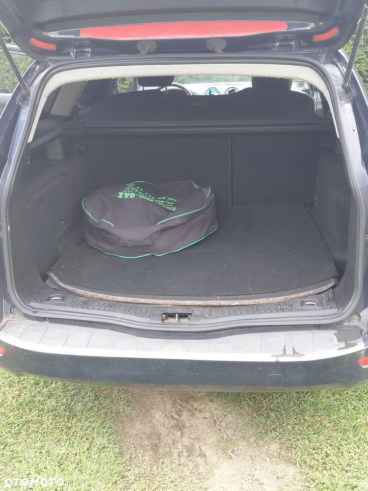 Ford Mondeo - 8