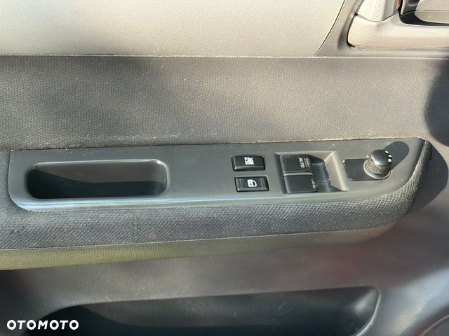 Suzuki Swift 1.3 Sakura - 14