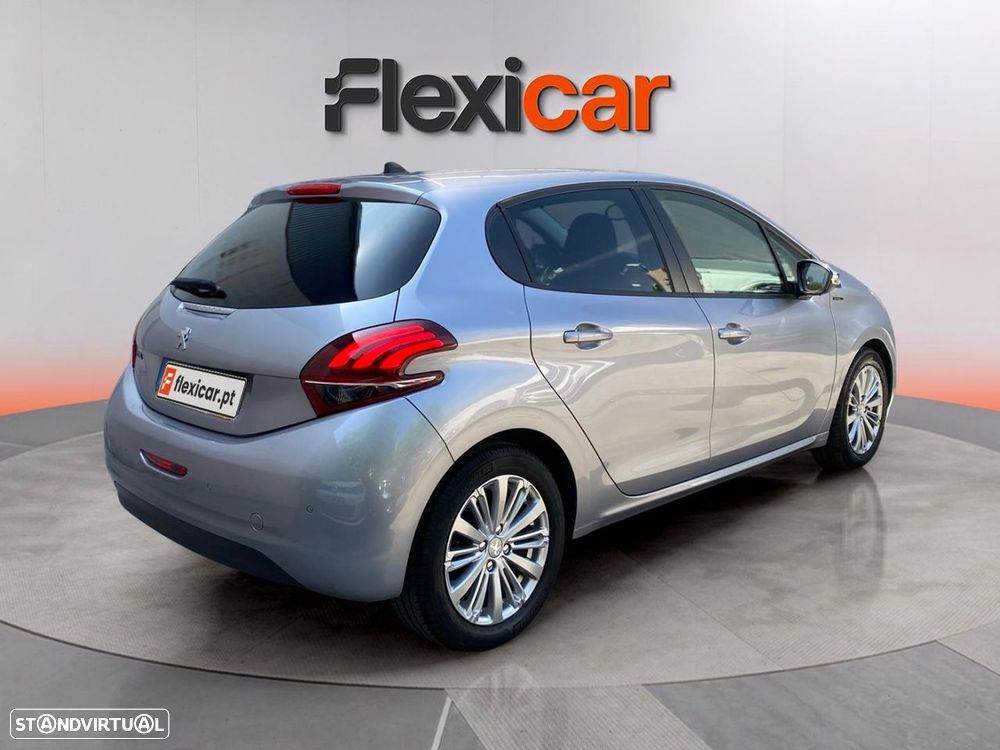 Peugeot 208 1.2 PureTech Signature - 8