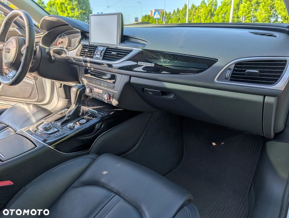 Audi A6 Allroad - 12